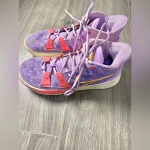2021
Kyrie 7 'Daughters'